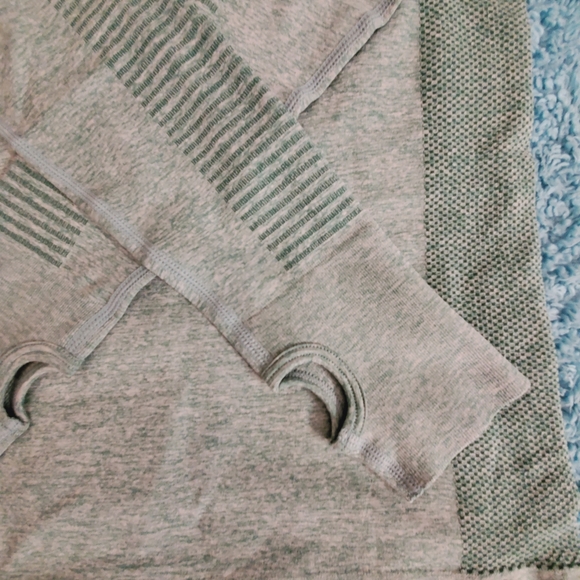 Athletic long-sleeve seamless tshirt - Picture 5 of 7